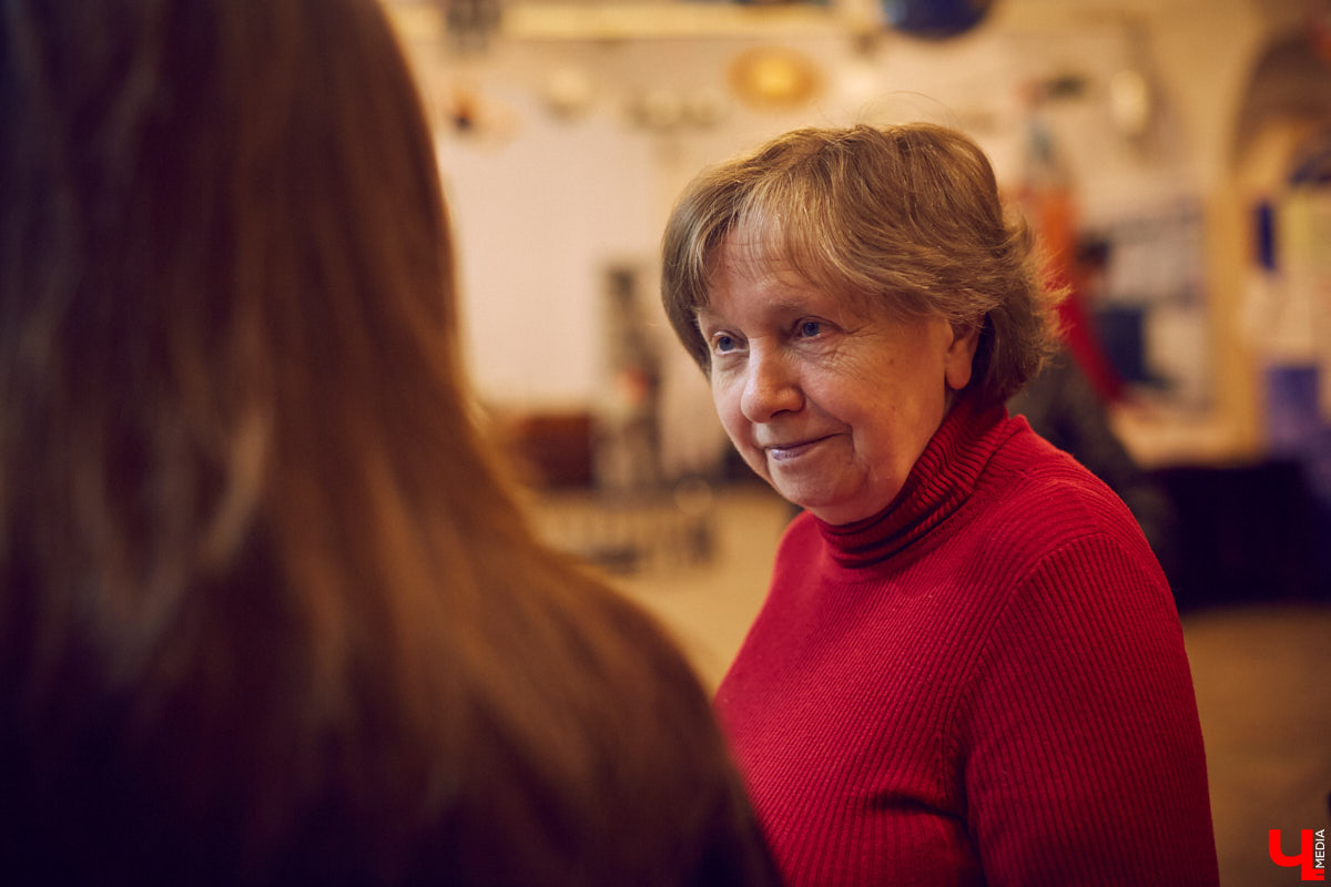 Специально для «Ключ-Медиа» методист Владимирского планетария Валентина Глазова провела небольшой экскурс по астрономическим явлениям: объяснила, когда небо транслирует зрелища, и почему через 25 лет владимирцы ощутят на себе влияние Солнца.