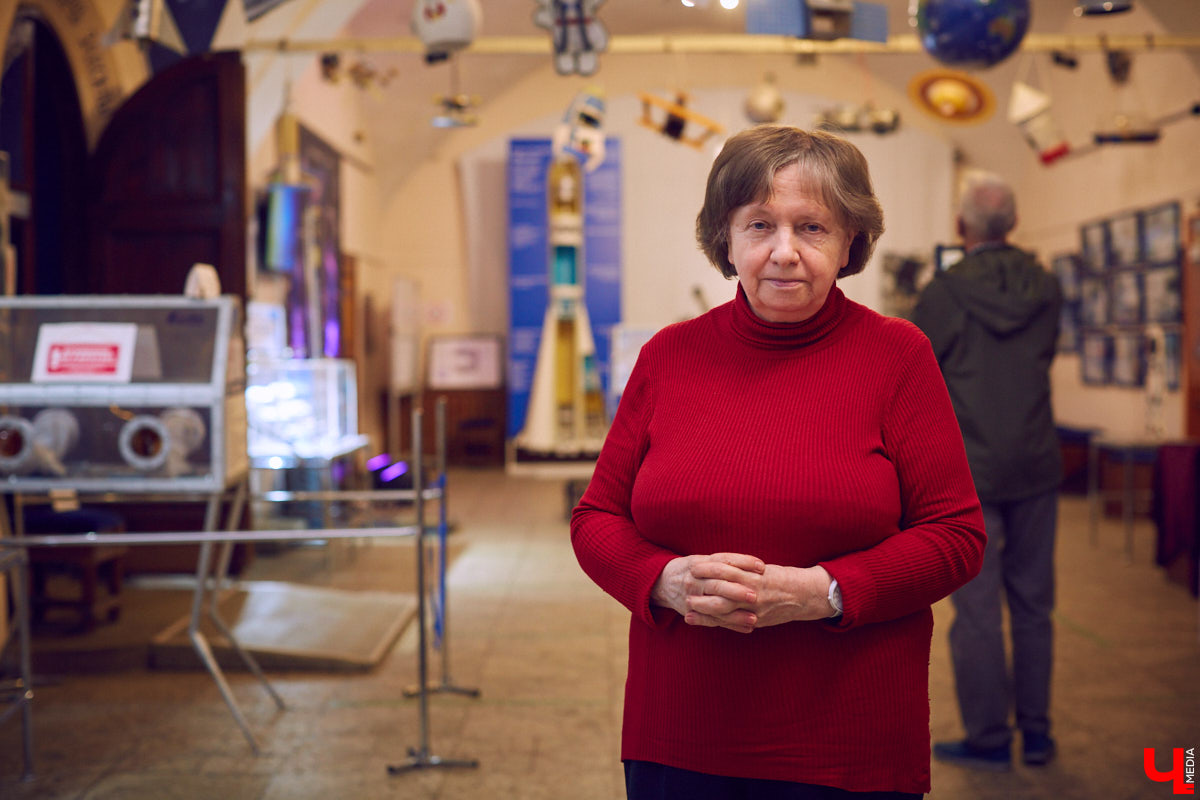 Специально для «Ключ-Медиа» методист Владимирского планетария Валентина Глазова провела небольшой экскурс по астрономическим явлениям: объяснила, когда небо транслирует зрелища, и почему через 25 лет владимирцы ощутят на себе влияние Солнца.