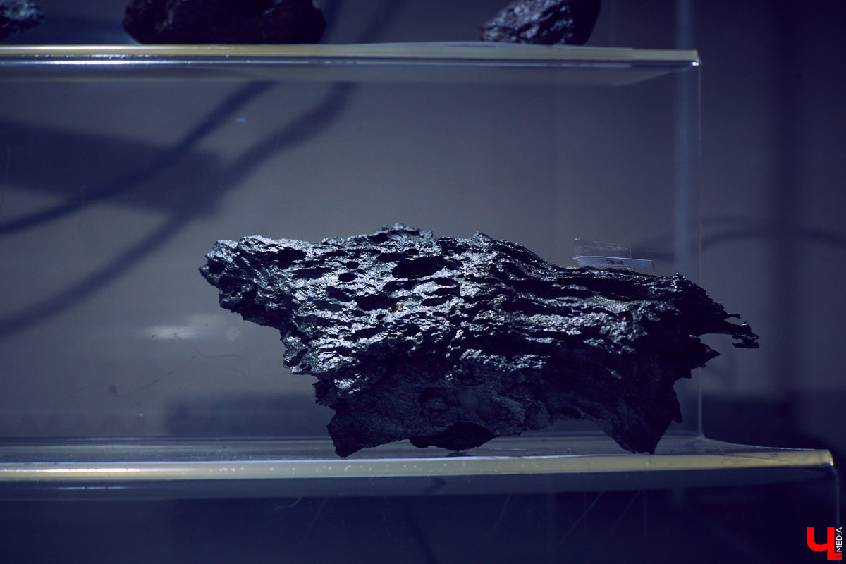 Специально для «Ключ-Медиа» методист Владимирского планетария Валентина Глазова провела небольшой экскурс по астрономическим явлениям: объяснила, когда небо транслирует зрелища, и почему через 25 лет владимирцы ощутят на себе влияние Солнца.