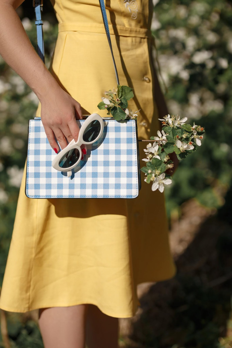 Никакого нафталина! Только актуальные винтажные образы. Стилист Алина Новосельцева показала свои варианты и рассказала, как их создает.