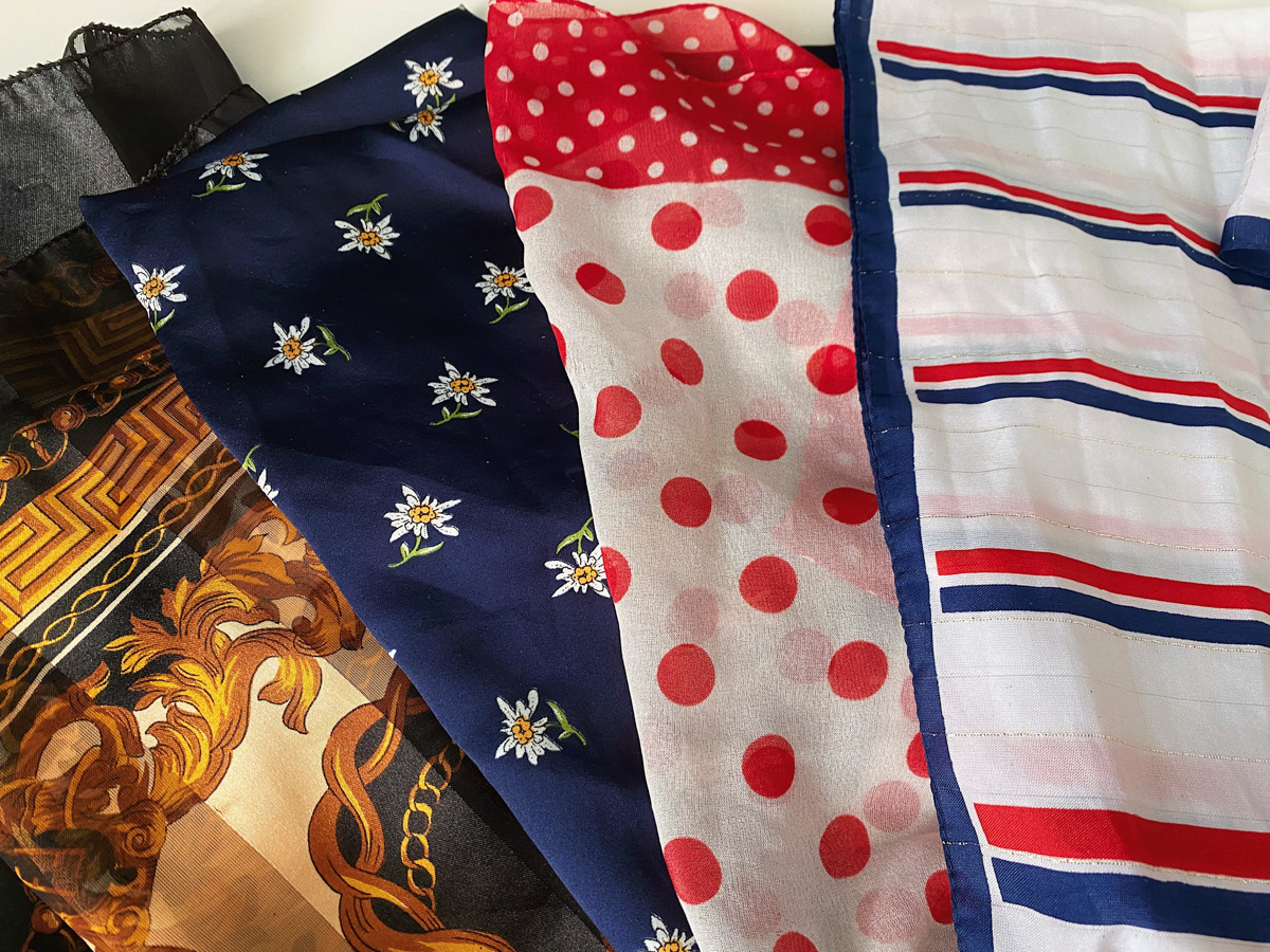 Никакого нафталина! Только актуальные винтажные образы. Стилист Алина Новосельцева показала свои варианты и рассказала, как их создает.