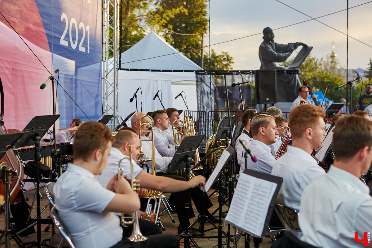 Фестиваль-путешественник «Музыкальная экспедиция» прошел в нашем регионе уже в 8-й раз. Форум побывал в необычных уголках края и собрал более 7000 слушателей. Делимся с вами итогами, отзывами и фотографиями с завершающего серию мероприятий национального проекта «Культура» концерта