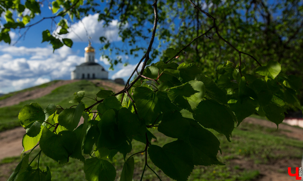 Первые детские площадки во Владимире появились в начале XX века. Какими они были и где располагались? И во что там играла ребятня?