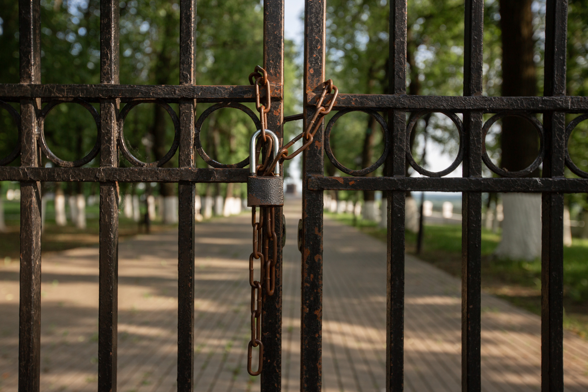 Первые детские площадки во Владимире появились в начале XX века. Какими они были и где располагались? И во что там играла ребятня?