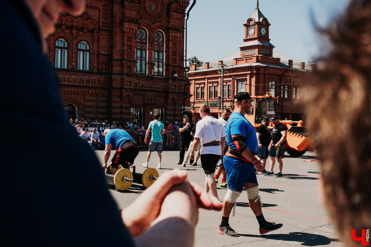 Ежегодный спортивный фестиваль «Богатырские игры-2021» отгремел за один день, зато какой насыщенный! Наслаждаемся рекордами владимирских богатырей; узнаем, как безболезненно стать рыцарем и как любители тренироваться три раза в неделю становятся чемпионами.