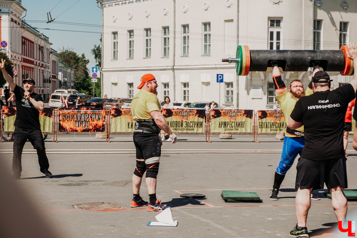 Ежегодный спортивный фестиваль «Богатырские игры-2021» отгремел за один день, зато какой насыщенный! Наслаждаемся рекордами владимирских богатырей; узнаем, как безболезненно стать рыцарем и как любители тренироваться три раза в неделю становятся чемпионами.