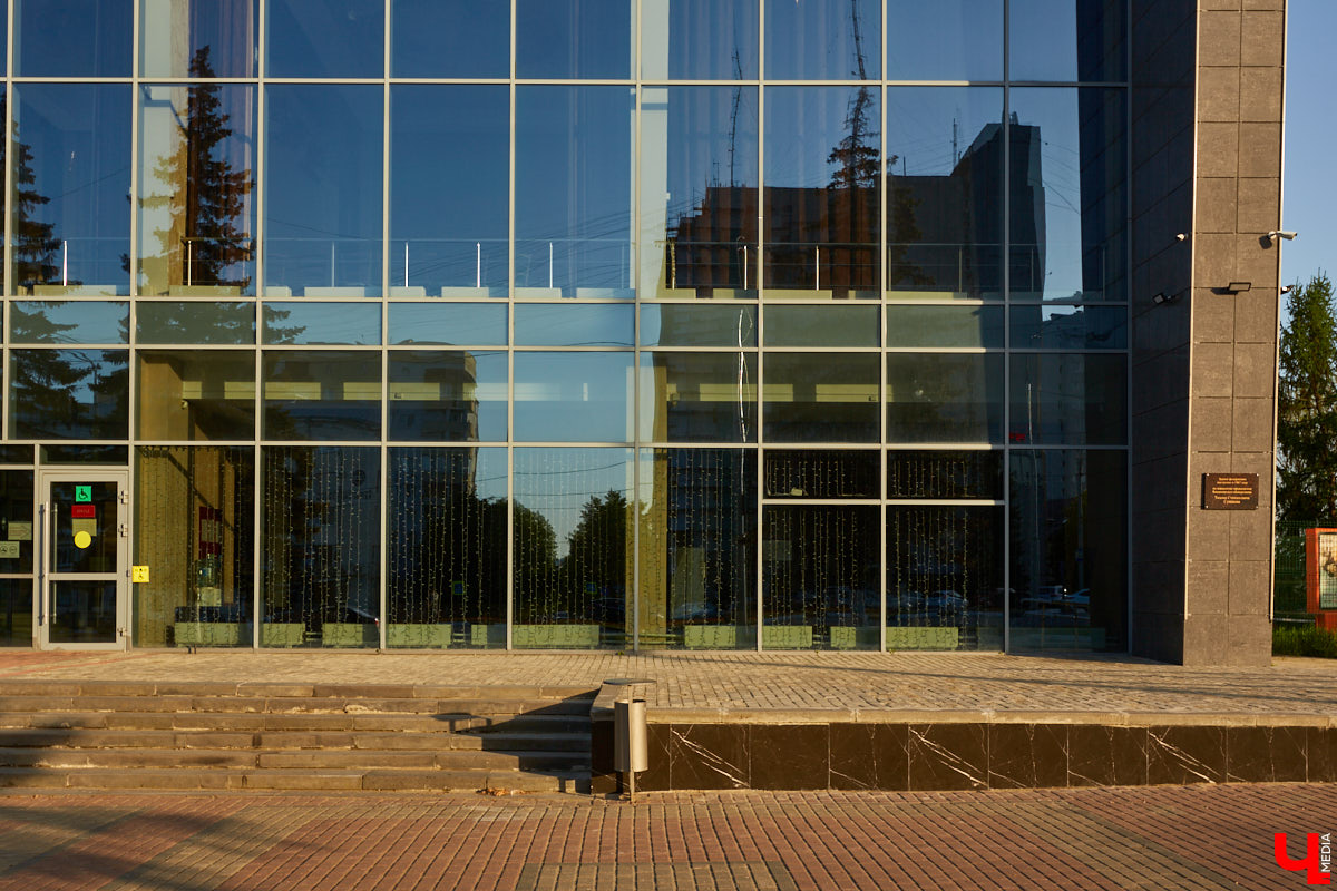 Как в совмоде сочетаются одновременно функциональность и воздушность? «Ключ-Медиа» попробовал разобраться, составив обзор владимирских зданий в стиле советского модернизма по мотивам лекции члена Союза архитекторов России Людмилы Басмановой.