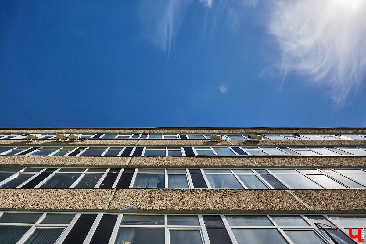 Как в совмоде сочетаются одновременно функциональность и воздушность? «Ключ-Медиа» попробовал разобраться, составив обзор владимирских зданий в стиле советского модернизма по мотивам лекции члена Союза архитекторов России Людмилы Басмановой.