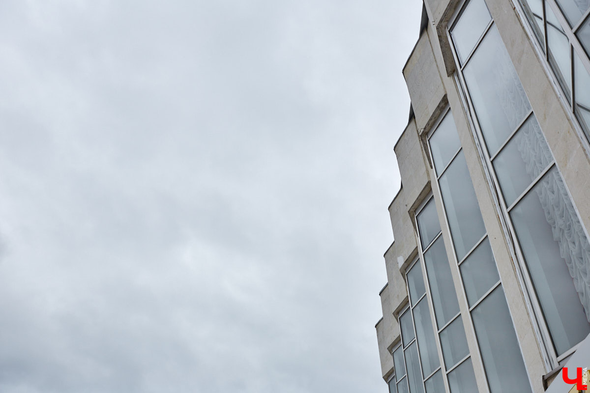 Как в совмоде сочетаются одновременно функциональность и воздушность? «Ключ-Медиа» попробовал разобраться, составив обзор владимирских зданий в стиле советского модернизма по мотивам лекции члена Союза архитекторов России Людмилы Басмановой.