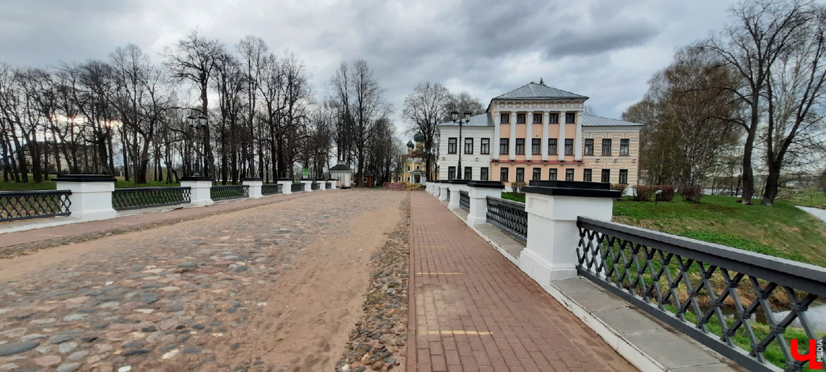 Не так давно журналист «Ключ-Медиа» побывала в Мышкине и Ростове Великом. А по дороге между городами успела заглянуть в Углич. Что там можно посмотреть всего за час? И стоило ли тратить время?