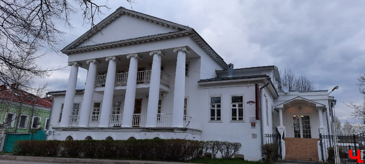 Не так давно журналист «Ключ-Медиа» побывала в Мышкине и Ростове Великом. А по дороге между городами успела заглянуть в Углич. Что там можно посмотреть всего за час? И стоило ли тратить время?