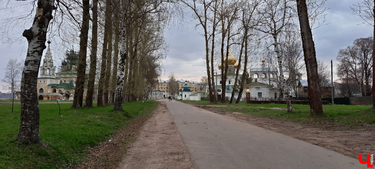 Не так давно журналист «Ключ-Медиа» побывала в Мышкине и Ростове Великом. А по дороге между городами успела заглянуть в Углич. Что там можно посмотреть всего за час? И стоило ли тратить время?