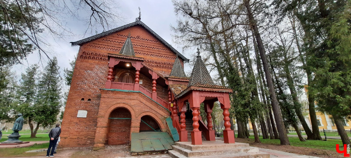 Не так давно журналист «Ключ-Медиа» побывала в Мышкине и Ростове Великом. А по дороге между городами успела заглянуть в Углич. Что там можно посмотреть всего за час? И стоило ли тратить время?