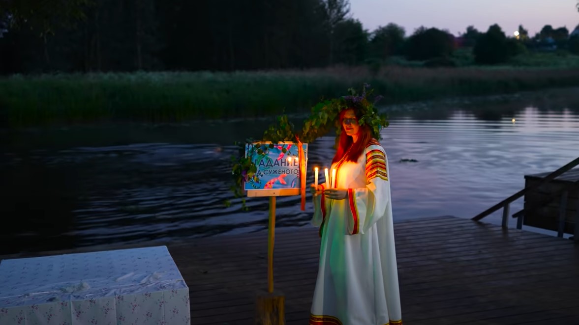 Автор блога «Ян Буян — Путешествия» не только огурцы в Суздале ела, но и впечатлялась местными легендами.