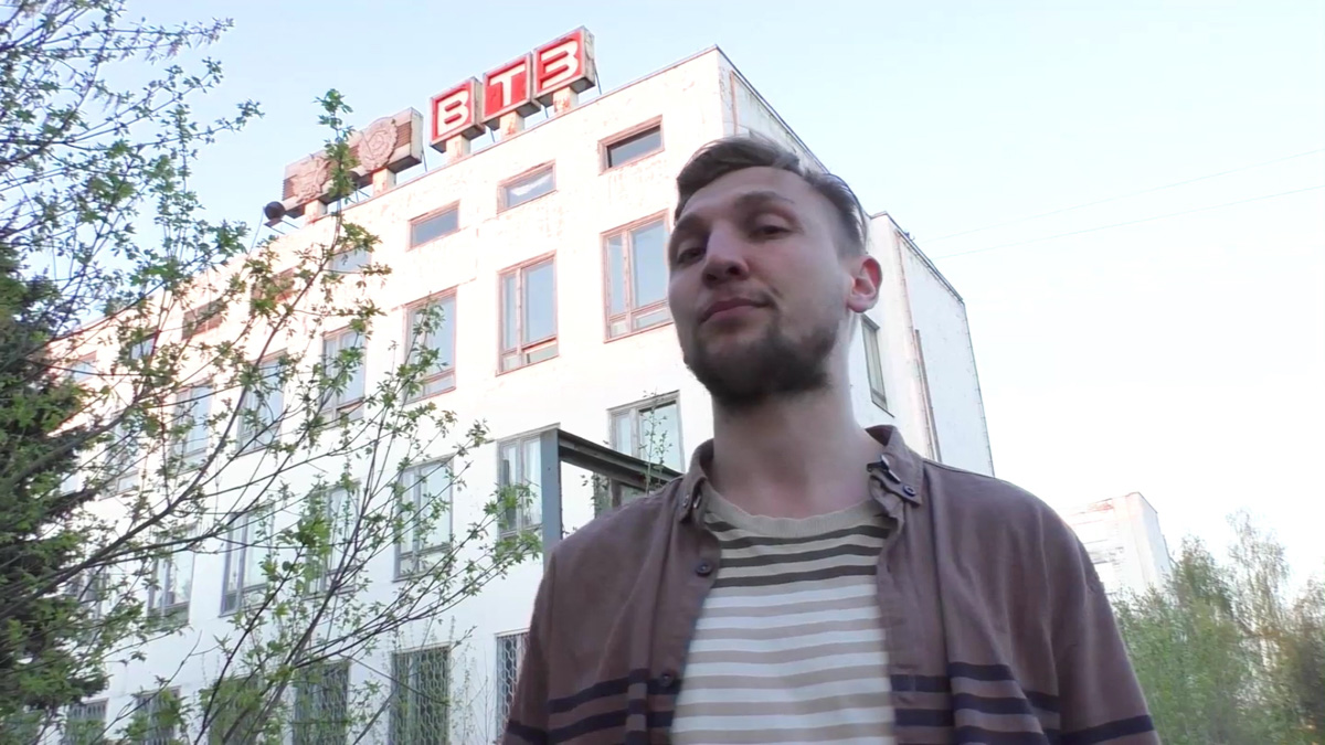 Фильм про ВТЗ появится в сети не сразу, поэтому перед релизом на широкую аудиторию «Ключ-Медиа» пообщался с одним из его авторов о развале некогда крупнейшего предприятия области и о том, почему локально-документальное нужно создавать.