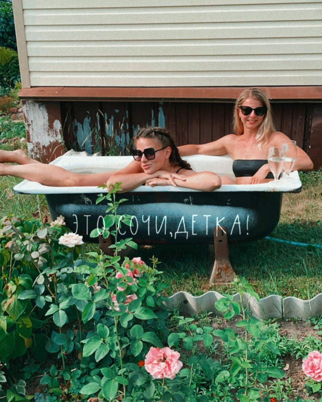 Адская жара спала, но мы не забудем ее еще очень долго. Как от нереального зноя спасались горожане – смотрите в нашей новой инстаграм-подборке.