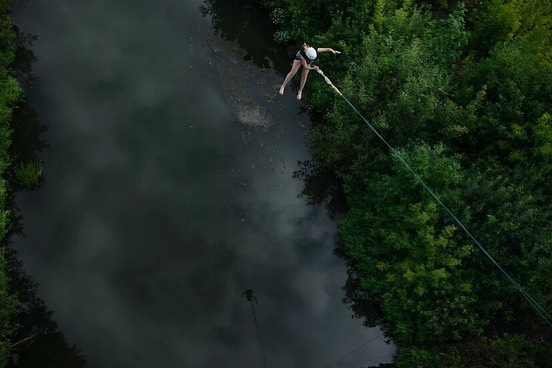 Александровская команда экстремалов Quantum Bro продвигает в маленьком городе зрелищные виды спорта и организует под них площадки на собственном энтузиазме. Чем живет комьюнити и где найти локации для активного отдыха в Александрове?