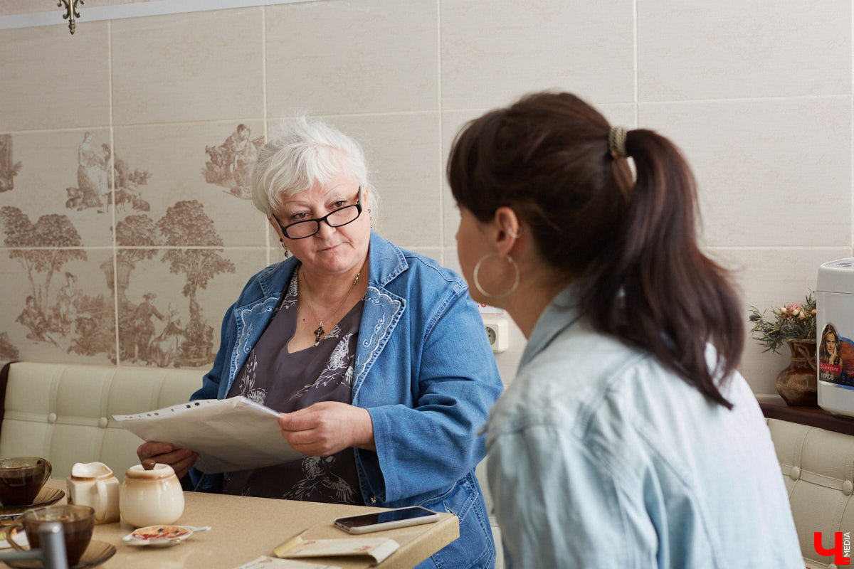 Во Владимире есть место, куда обращаются за психологической, юридической, социальной поддержкой те, кто остался без крова над головой, получил травму после развода, либо же стал жертвой морального давления или абьюза в семье. Сотрудницы отделения помощи женщинам рассказали «Ключ-Медиа» несколько подобных историй и раскрыли принцип работы стационара.