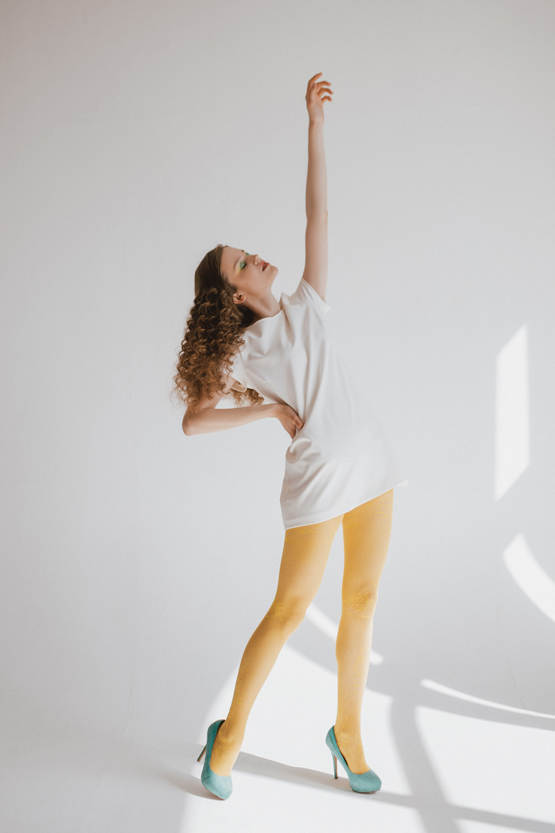 Новый номер известного французского глянцевого журнала Teen MALVIE стоит пролистать и владимирцам. На страницах издания - проект местных девушек. Поработали над ним фотограф Дарья Липатова и модель Мария Леонова.