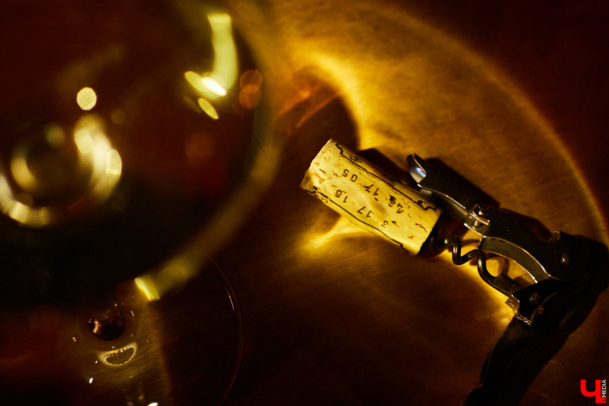 Готовимся культурно потреблять с «Рынком на Студеной»! Любителям напитков из винограда сообщаем, что в эту субботу стартует фестиваль «Riesling Weeks». Узнаем, как стать сомелье за один день и уйти домой с подарком.