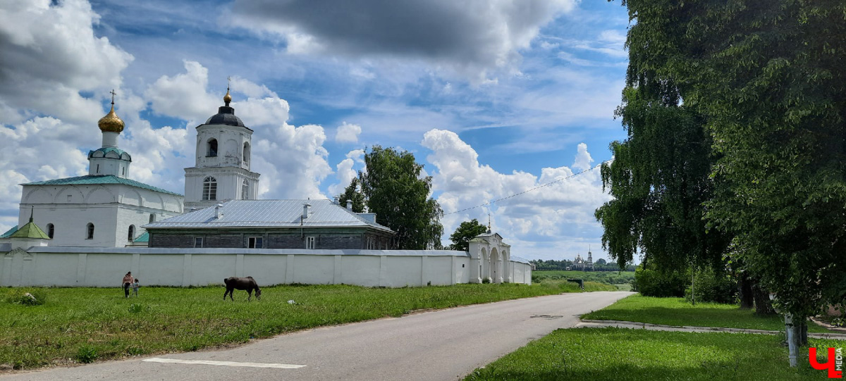 В Суздале за великолепным пейзажем далеко ходить не надо. Но все же порой гостю древнего города нелегко сориентироваться. Поэтому мы составили фотогид для большой прогулки.