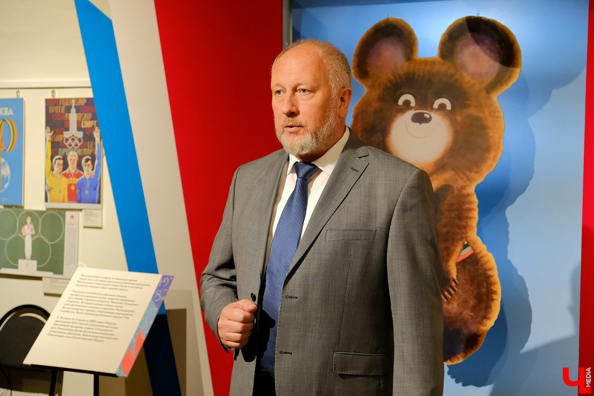 Побывали вчера на открытии новой экспозиции в МЦ «Палаты», где представлены уникальные предметы быта советских детей. Выставка охватывает период с 1930 по 1980 годы и вызывает неподдельное чувство ностальгии.