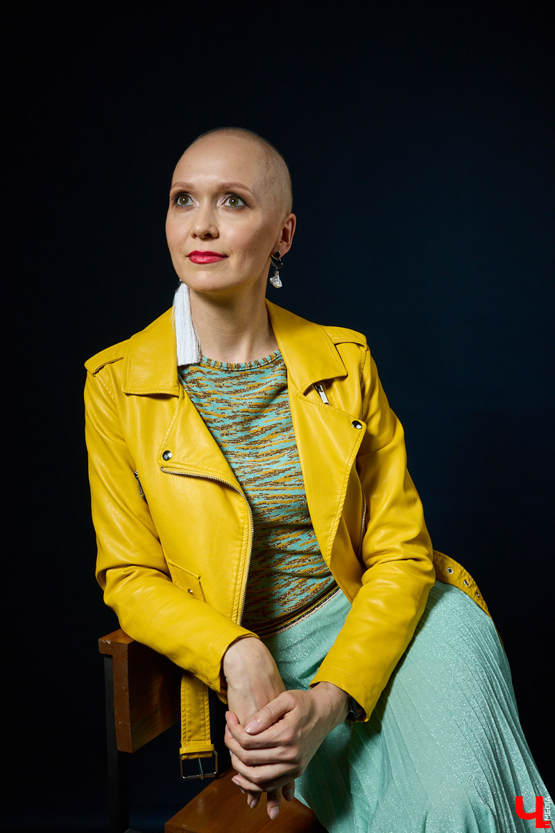 Как не растерять жизнелюбие, узнав о страшном диагнозе? Перебираем гардероб ZUMBA-инструктора Люси Пашковской, заряжаясь смелостью и женственностью.