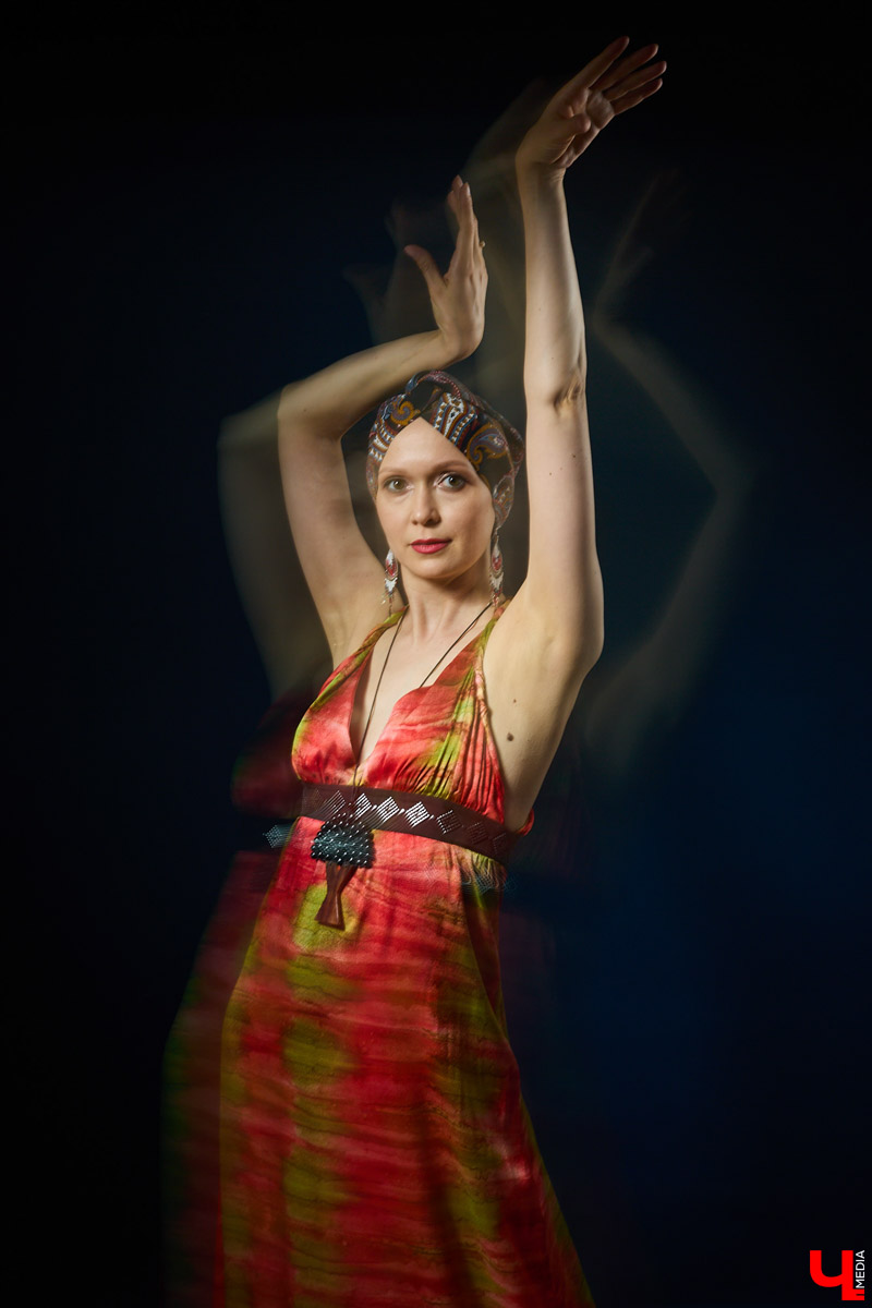 Как не растерять жизнелюбие, узнав о страшном диагнозе? Перебираем гардероб ZUMBA-инструктора Люси Пашковской, заряжаясь смелостью и женственностью.