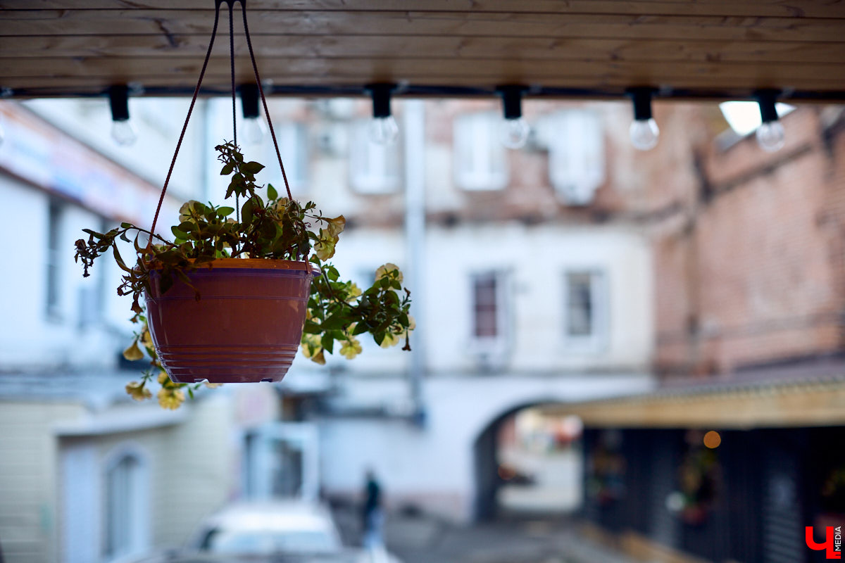 Ресторатор Александр Юрьев рассказал «Ключ-Медиа» о нелогичных запретах в период пандемии и о том, что поможет справиться с окончательным закрытием заведений общепита в городе.