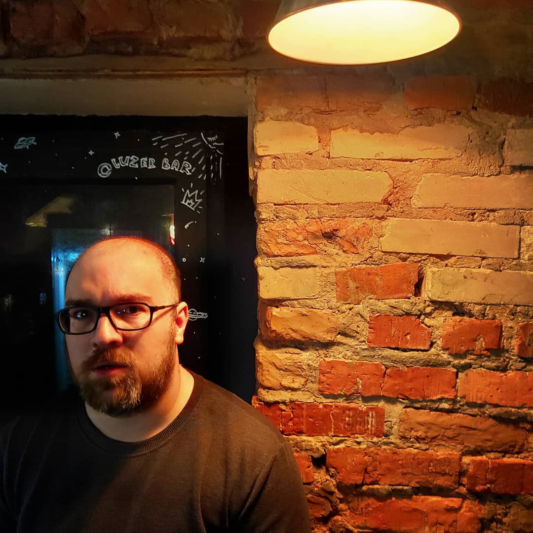 Пусть мама услышит, пусть мама придет. Владимирский музыкант Илья Чертков, превративший сон японца в музыку, ищет мам, готовых записать напутствие детям на рекордер для нового проекта.