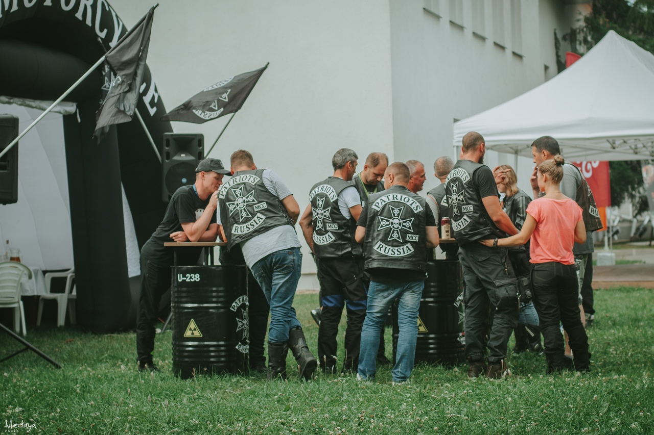 В эти выходные в Суздале прошел традиционный Blues-Bike Festival – ежегодно одно из ярчайших событий мотосезона объединяет байкеров со всего мира.