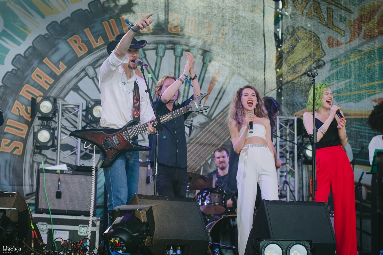В эти выходные в Суздале прошел традиционный Blues-Bike Festival – ежегодно одно из ярчайших событий мотосезона объединяет байкеров со всего мира.