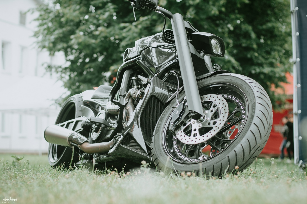 В эти выходные в Суздале прошел традиционный Blues-Bike Festival – ежегодно одно из ярчайших событий мотосезона объединяет байкеров со всего мира.