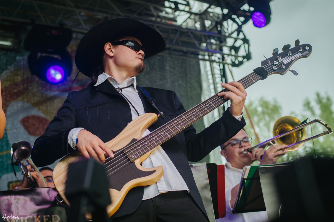 В эти выходные в Суздале прошел традиционный Blues-Bike Festival – ежегодно одно из ярчайших событий мотосезона объединяет байкеров со всего мира.