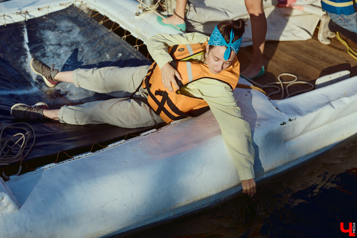 В акватории Содышки устраивают речные прогулки на парусном катамаране. «Ключ-Медиа» с помощью Кипера-шкипера провел тест-драйв этого плавсредства.