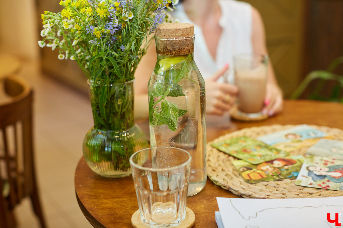 Уже слышали загадочное словечко «аффирмации»? Оно все чаще мелькает в сторис «Инстаграма». Попросили психолога Марию Точину помочь разобраться в термине.