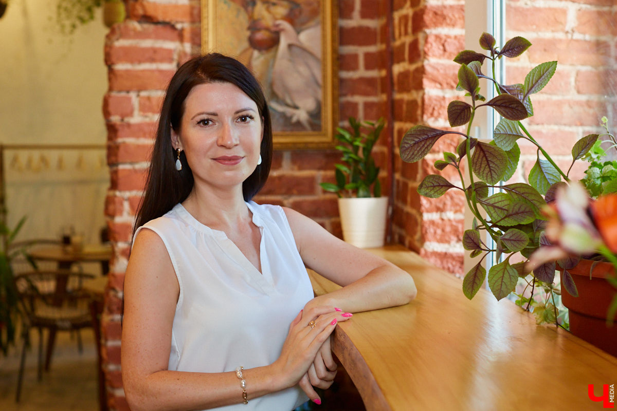 Уже слышали загадочное словечко «аффирмации»? Оно все чаще мелькает в сторис «Инстаграма». Попросили психолога Марию Точину помочь разобраться в термине.