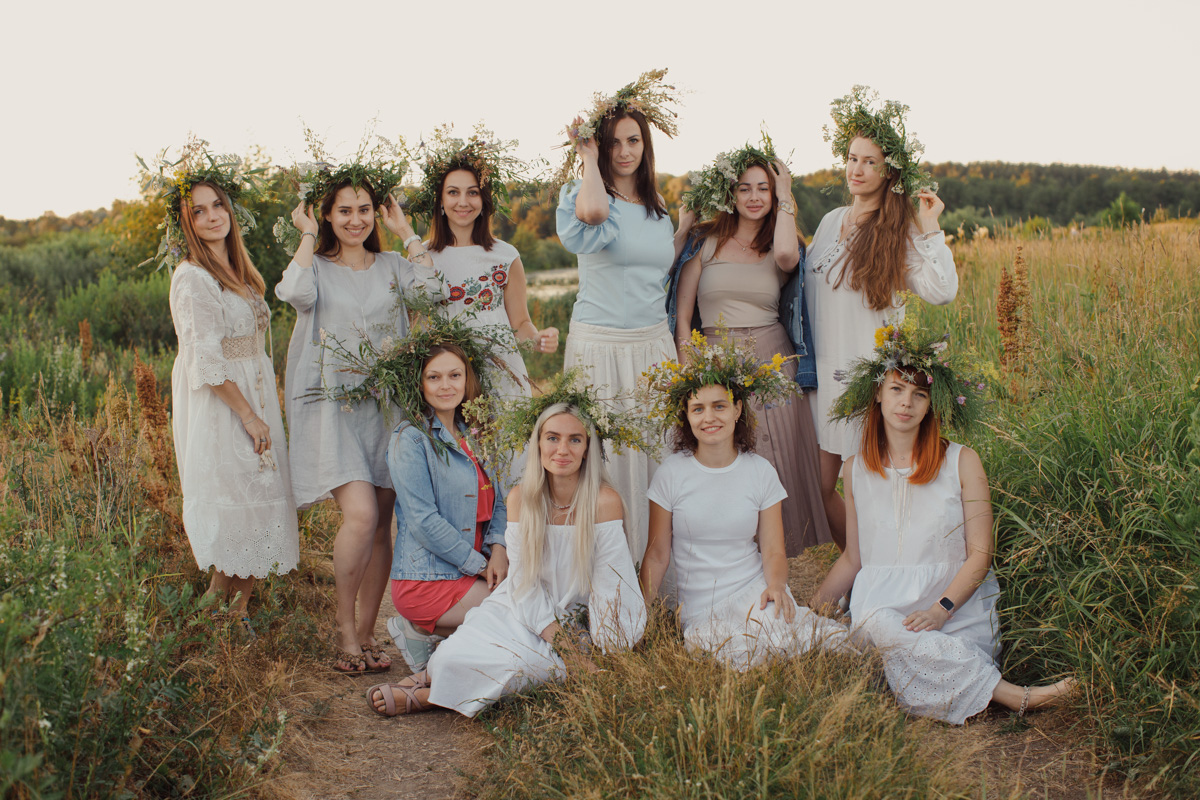 Как представительницам слабого пола вернуться в ресурсное состояние? Вспомнить о своей природе. И особый, женский круг, может в этом помочь.