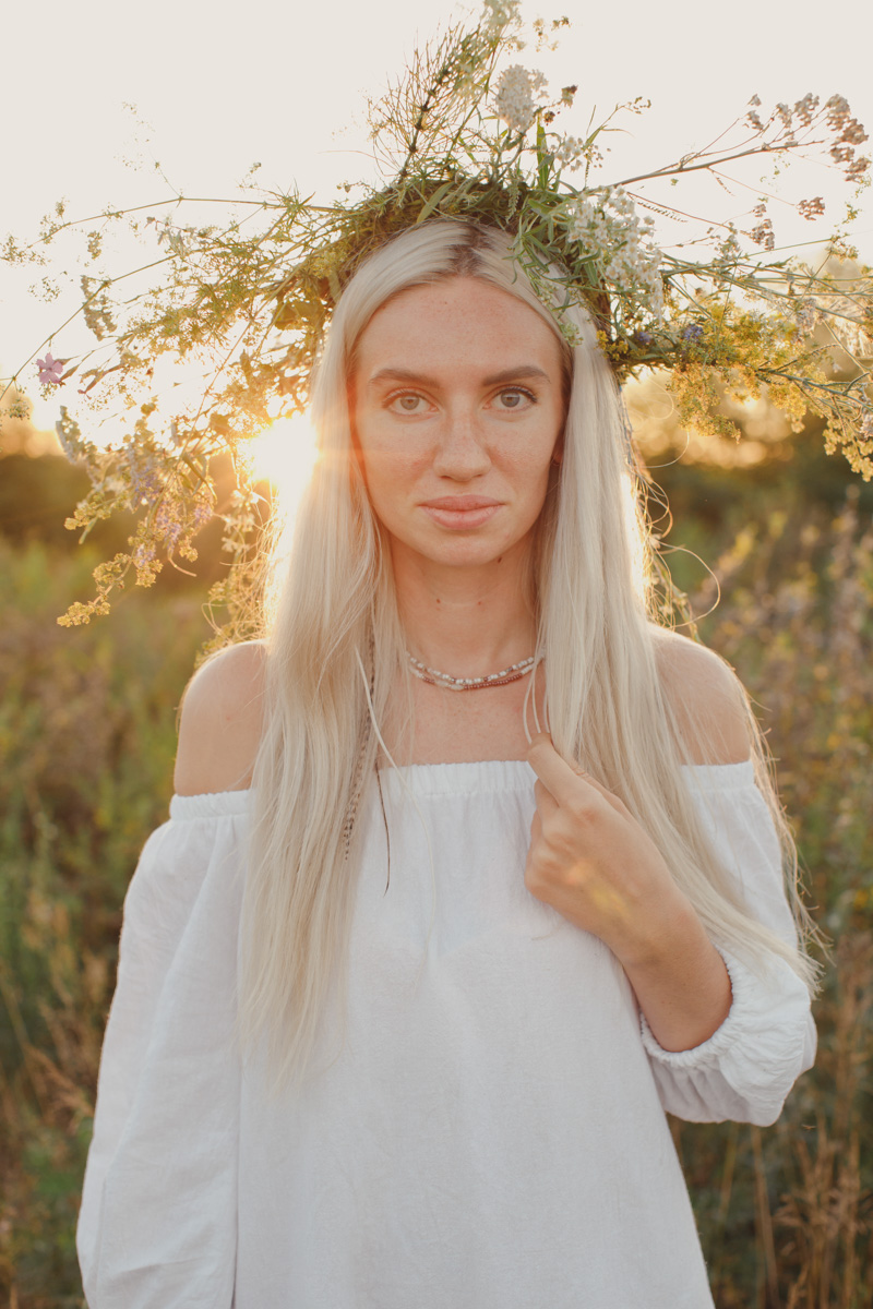 Как представительницам слабого пола вернуться в ресурсное состояние? Вспомнить о своей природе. И особый, женский круг, может в этом помочь.