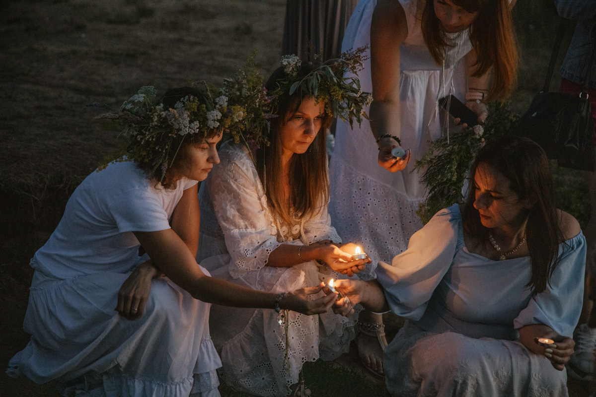 Как представительницам слабого пола вернуться в ресурсное состояние? Вспомнить о своей природе. И особый, женский круг, может в этом помочь.