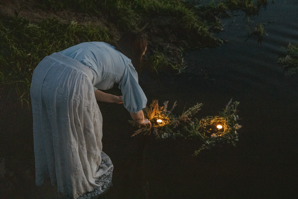 Как представительницам слабого пола вернуться в ресурсное состояние? Вспомнить о своей природе. И особый, женский круг, может в этом помочь.