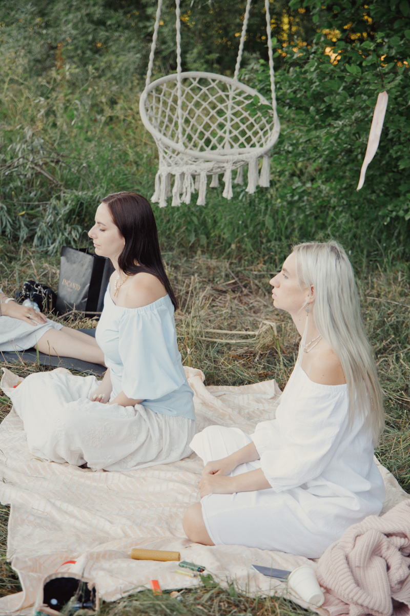 Как представительницам слабого пола вернуться в ресурсное состояние? Вспомнить о своей природе. И особый, женский круг, может в этом помочь.