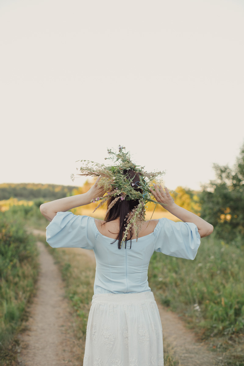 Как представительницам слабого пола вернуться в ресурсное состояние? Вспомнить о своей природе. И особый, женский круг, может в этом помочь.
