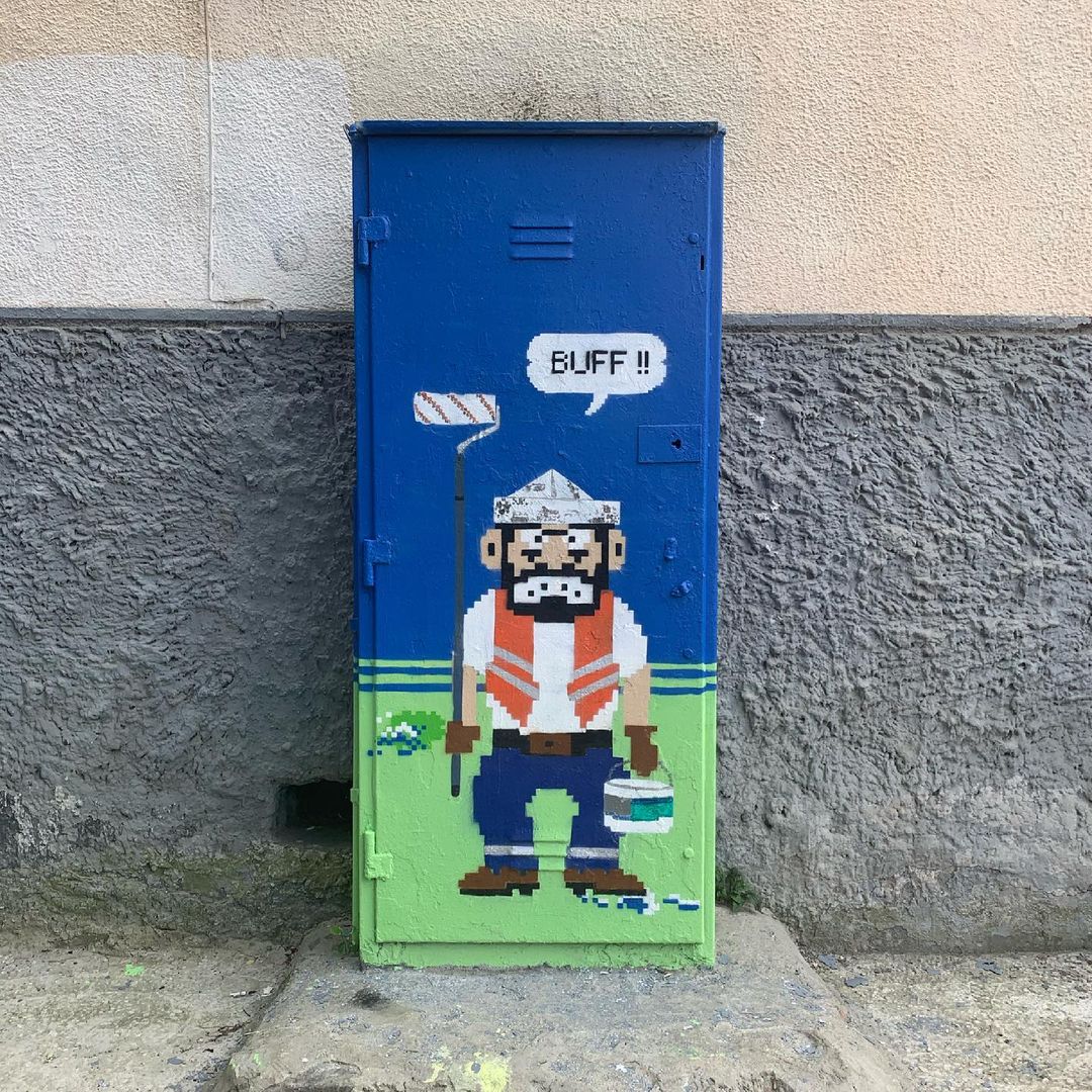 Уличный художник Мишкин вновь задаёт актуальные вопросы, одновременно радуя владимирцев новыми арт-объектами. На этот раз на территории центрального пляжа из-под руки мастера сошел знаменитый мальчик с сачком из фильма «Добро пожаловать, или Посторонним вход воспрещён».