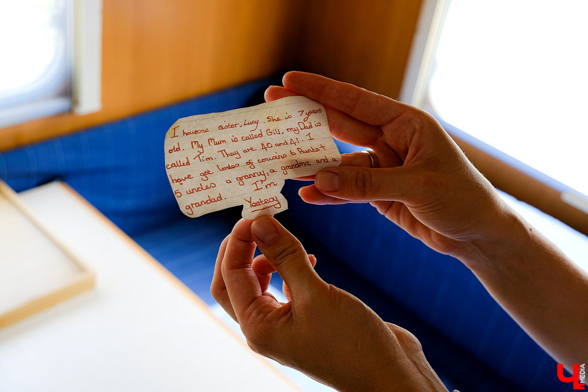 Евгения Королева с мужем купила автоприцеп для путешествий и планирует поехать на нем в Карелию с тремя детьми. Как новинка выглядит изнутри после небольшого преображения?