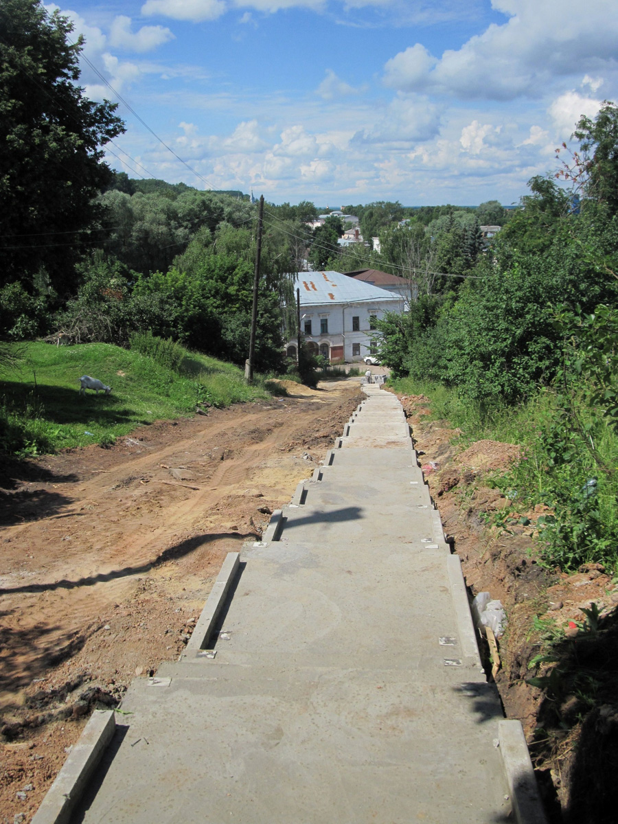 Большие перемены в городах Владимирской области! Где-то обустраивают сквер, где-то - строят кинотеатр. Все подробности собрали для вас в обзоре.