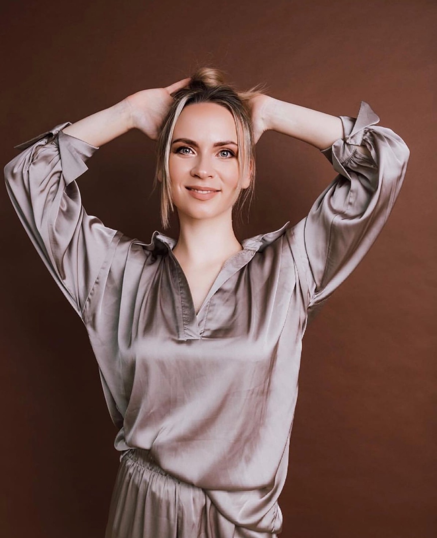 AR-маски – настоящий тренд современности. Изначально они были лишь развлечением, но потом стали буквально главным инструментом продвижения личного бренда в Instagram. Олеся Журавлева из Владимира год назад как раз стала автором популярных фильтров, которыми теперь пользуются именитые блогеры, предприниматели и звезды шоу-биза. 