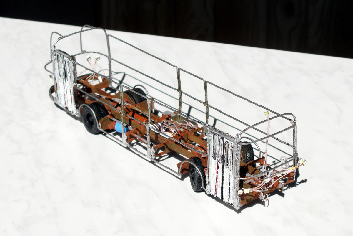 У Александра Бранникова дома хранятся 7 троллейбусов. И это не квартира такая большая, а троллейбусы маленькие. Модели выполнены в масштабах 1 к 47 и 1 к 200. Об удивительном увлечении мы расспросили мастера.