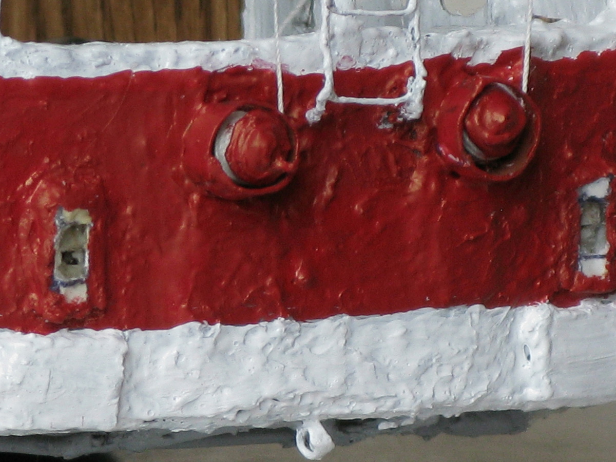 У Александра Бранникова дома хранятся 7 троллейбусов. И это не квартира такая большая, а троллейбусы маленькие. Модели выполнены в масштабах 1 к 47 и 1 к 200. Об удивительном увлечении мы расспросили мастера.