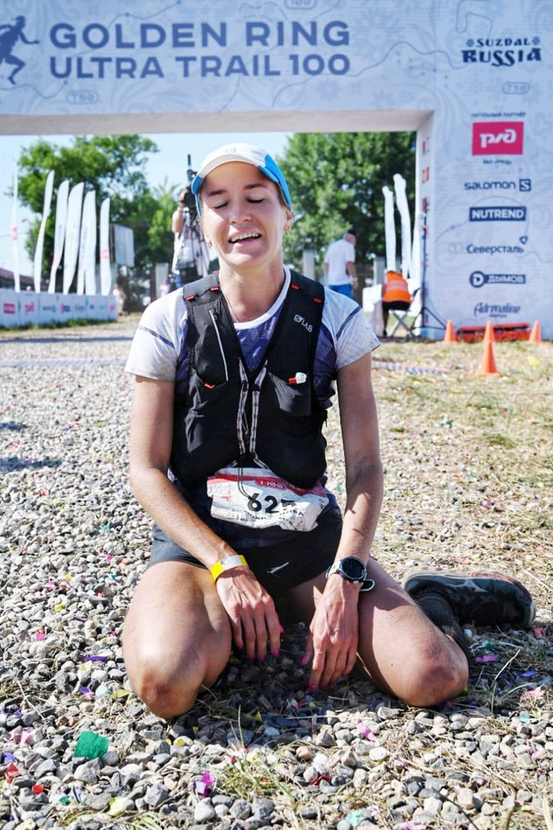 В эти выходные в Суздале прошел традиционный бег по пересеченной местности с элементами кросса на различные дистанции. Три дня 4233 спортсмена преодолевали склоны, леса, поля, аномальную жару, тем самым проверяя себя на прочность.